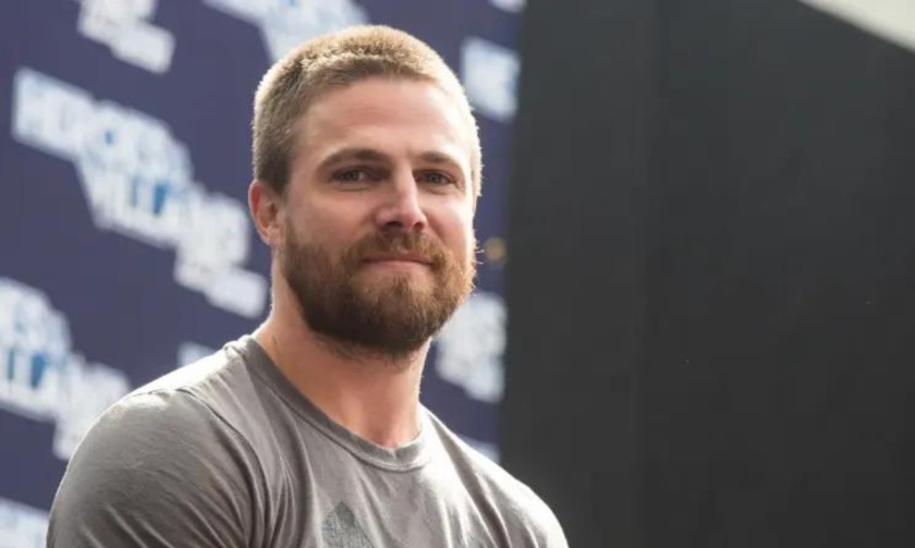 How Tall Is Stephen Amell