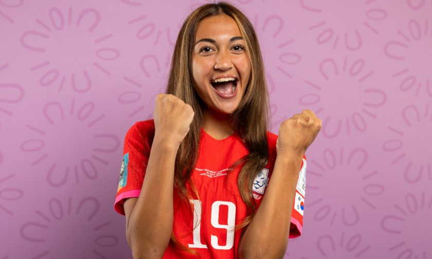 casey-phair-wikiToday in this blog we will talk about Casey Phair. Casey Phair is a South Korean professional association footballer, based in the United States. She is the first multiracial footballer named to the South Korean women's national football t