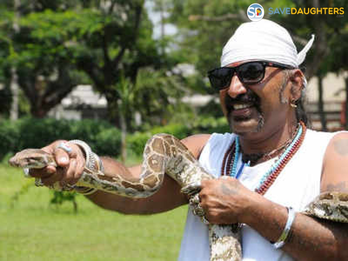 snake-shyam-family