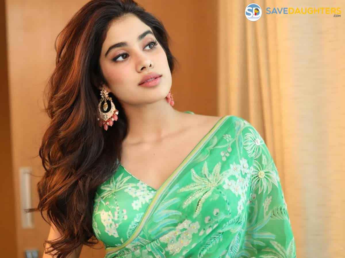 Janhvi Kapoor Height in Feet,