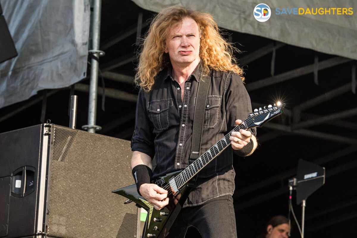 Who is Dave Mustaine Wife?
