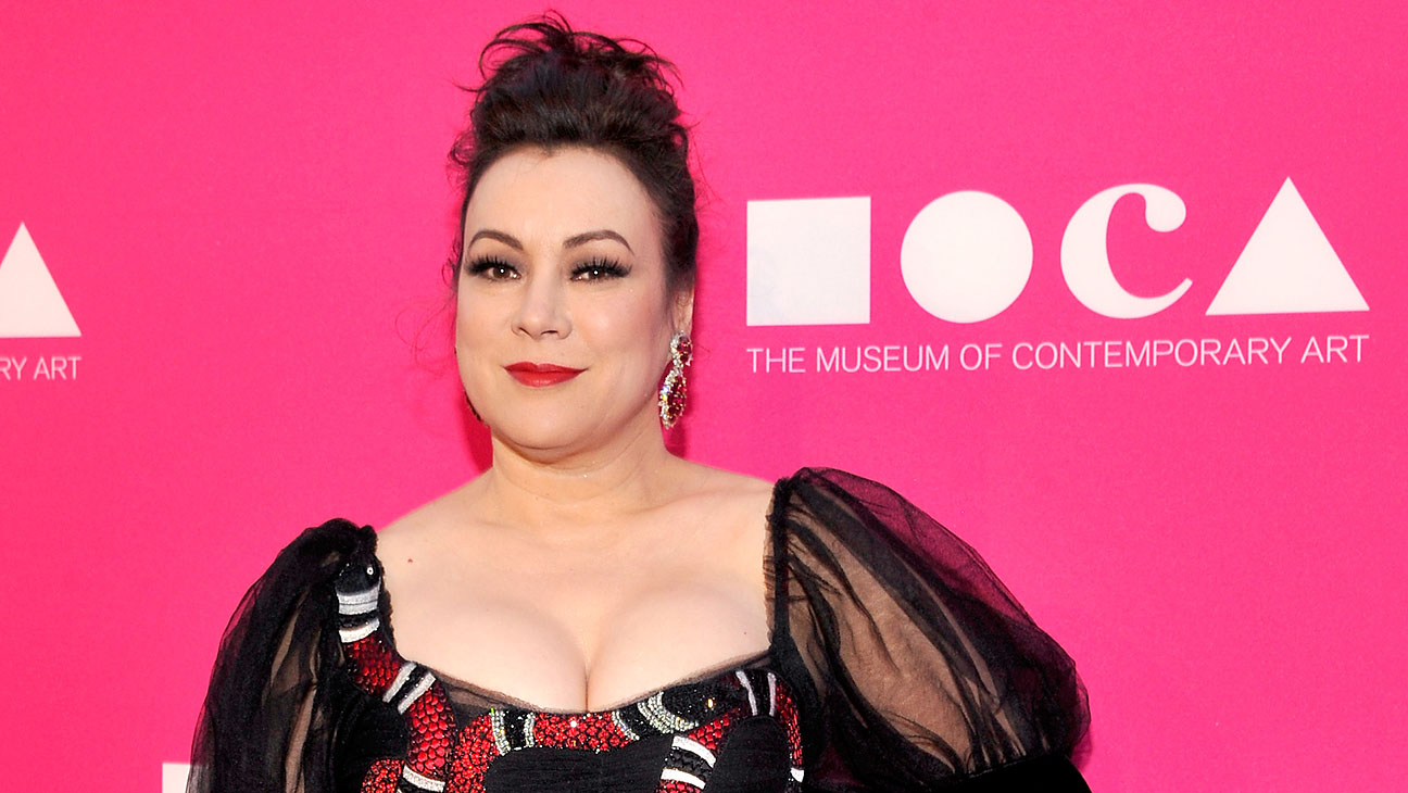 Jennifer Tilly biography, Wiki, husband, Net worth, boyfriend, Photos