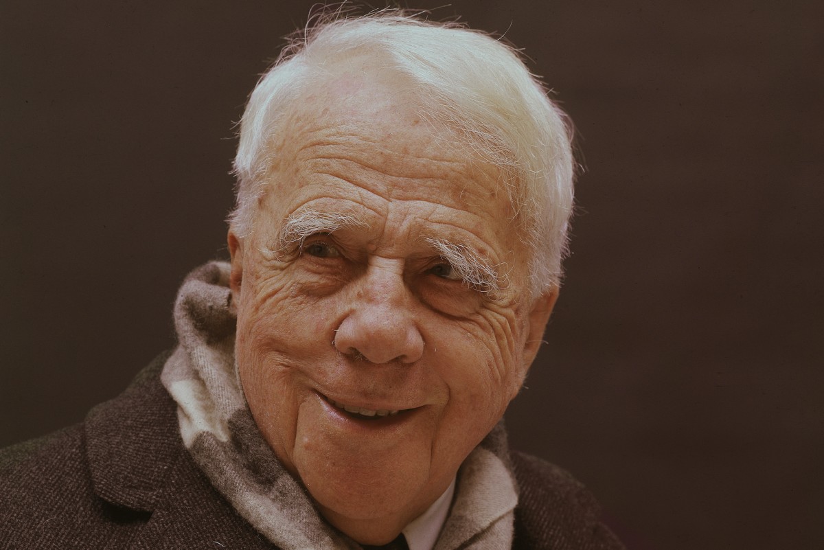 biography of author robert frost