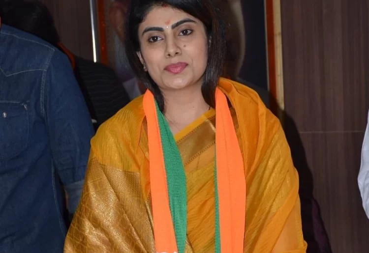 Ravindra Jadeja Wife Politics