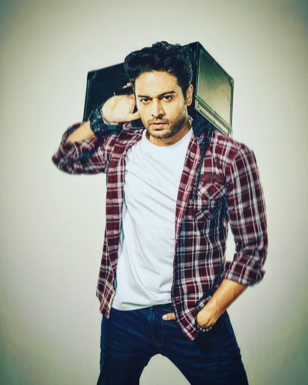 gaurav khanna wiki