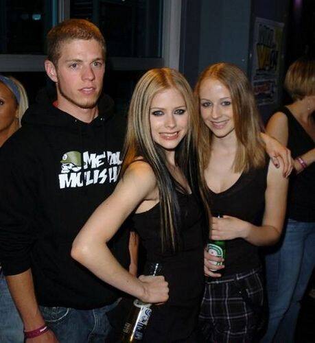 Avril Lavigne Siblings