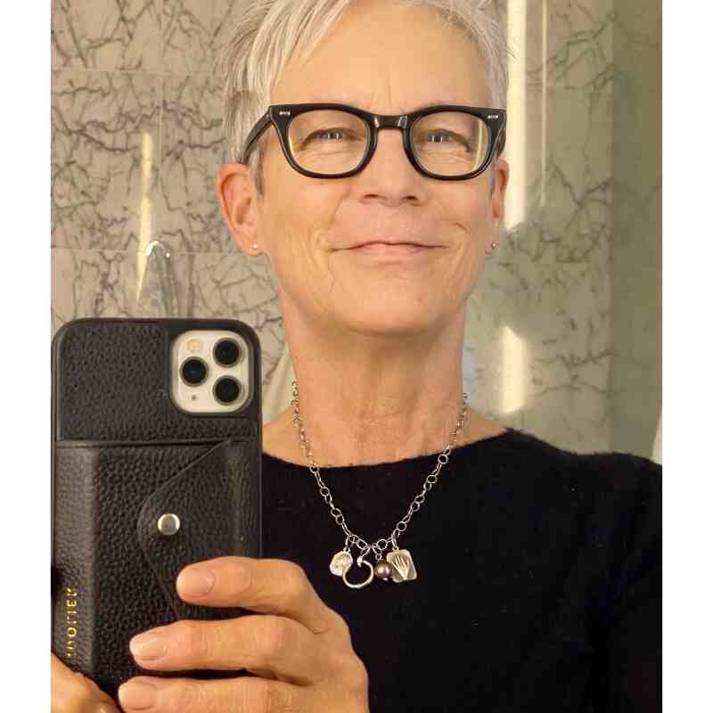 What is Jamie Lee Curtis's Age? Net Worth, Parents, Daughter
