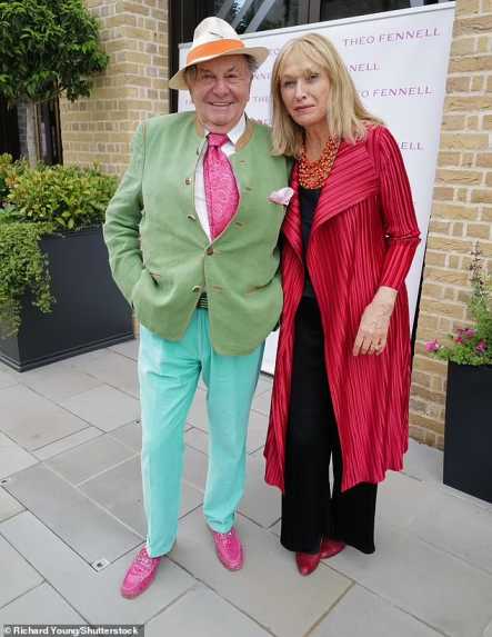 barry-humphries-wife