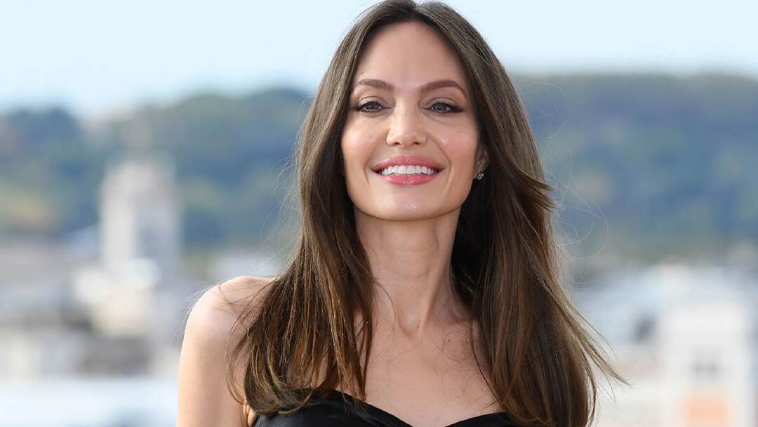 Angelina Jolie Net Worth