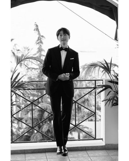 Song Joong-ki Height in feet