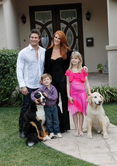 Angie Everhart Wiki