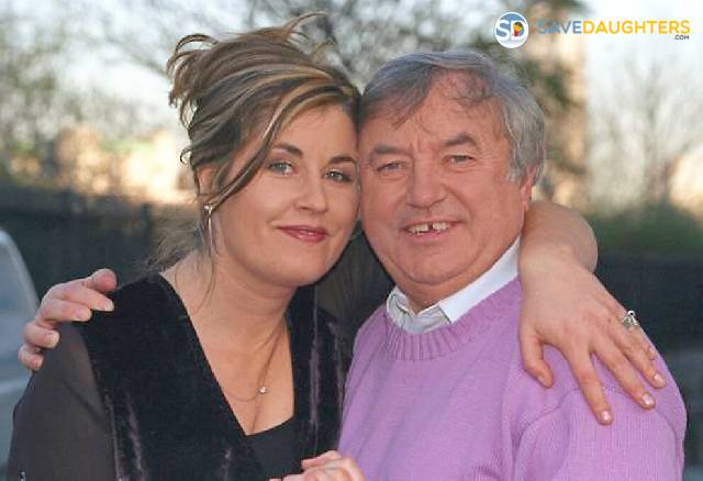 Who are Liza Tarbuck Parents?